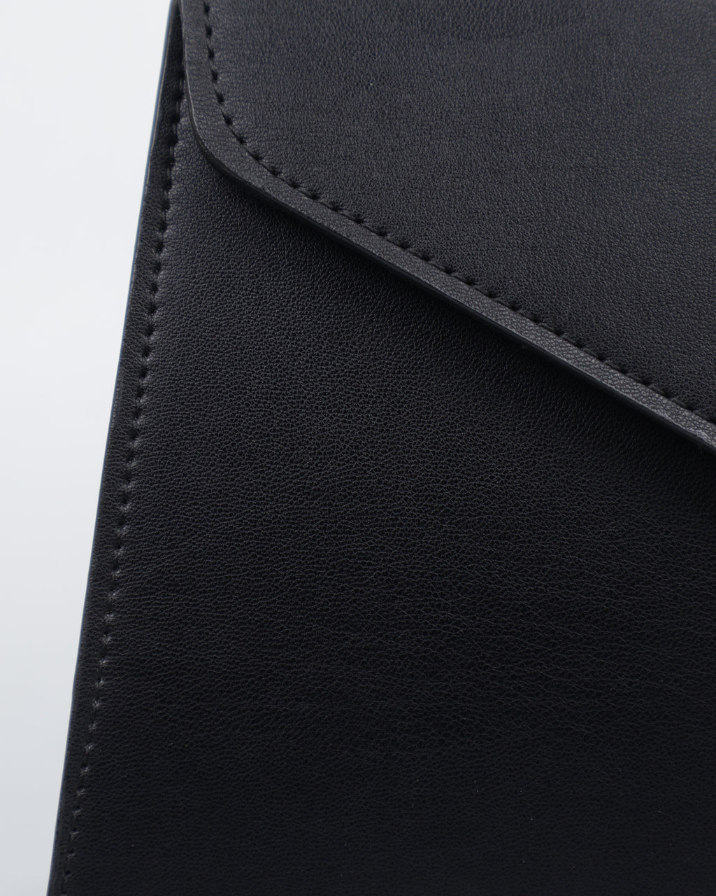 Hybricá Clássique Black Smooth - Small