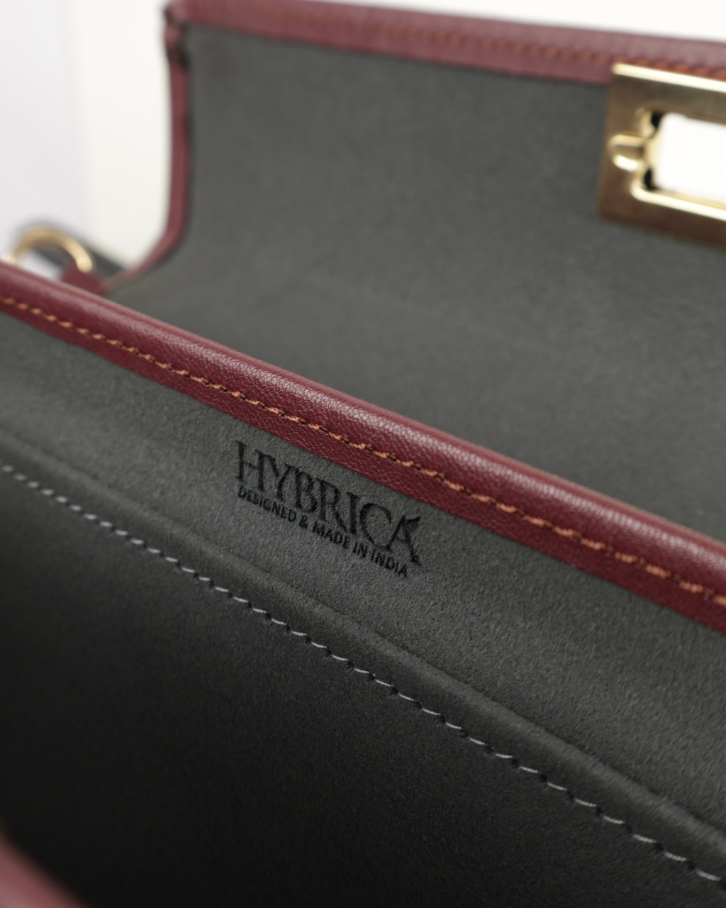 Elisé Smooth East-West Clutch - Burgundy/Wine