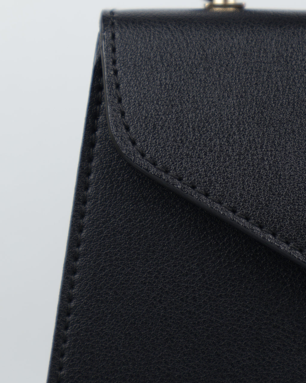 Classic Top Handle - Black