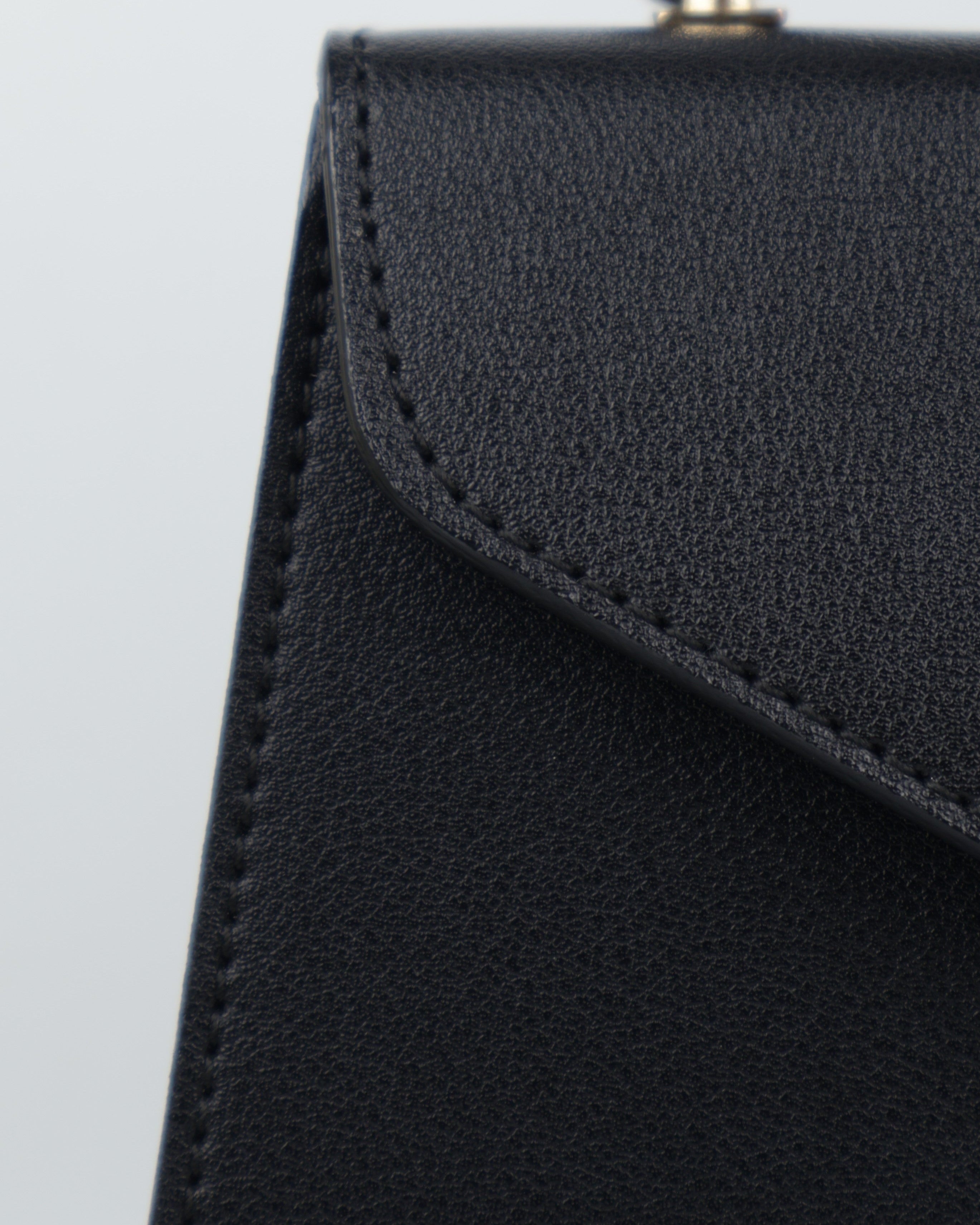 Classic Top Handle - Black
